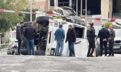 Kontrolden çıkan kamyon yan yattı