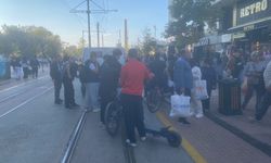 Eskişehir’de scooter ile araç çarpıştı