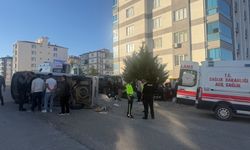 Eskişehir'de otomobil minibüsle çarpıştı: 5 yaralı