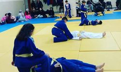 Judo'cular hız verdi