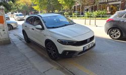 Eskişehir’de otomobilin çarptığı yaşlı adam hastaneye kaldırıldı