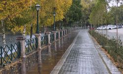 Eskişehir'de sağanak yağış etkili oldu
