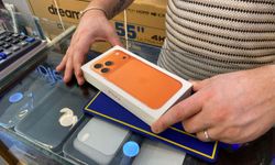 Eskişehirli telefoncudan uyarı: Kutudan maket telefon çıkabiliyor