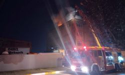Tuzla’daki fabrika yangınına çok sayıda ekip sevk edildi