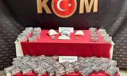 Eskişehir'de polis 3 kilo uyuşturucu ve binlerce sentetik hap ele geçirildi