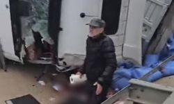 Eskişehir karayolunda tır kontrolden çıktı: Sürücünün kolu koptu
