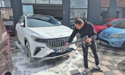 Eskişehir'de elektrikli araçlara talep arttı, bayilerde sıra uzadı