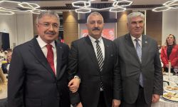 Eskişehir'de tören alanında tepki gösteren şehit babası Vali Yılmaz ile bir araya geldi