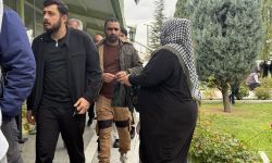 Eskişehir’de cuma namazı çıkışında siyah poşetle dilendi