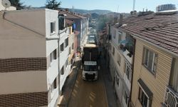 Tepebaşı’nda asfalt mesaisi: Yeni Mahalle’de yollar yenileniyor
