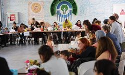 Kazım Kurt’un desteğiyle anneler Alaaddin Park Cafe’de buluştu