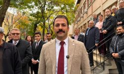 YENİ Parti Eskişehir İl Başkanı Talat Yalaz mazbatasını aldı