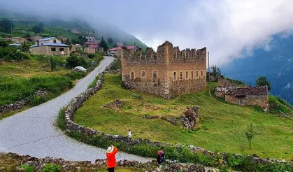 Santa Harabeleri tarihi ve doğal güzellikleriyle göz kamaştırıyor