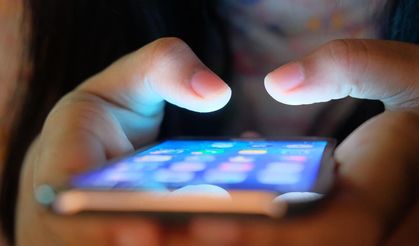 Ekranlar büyüdü, aileler küçüldü: Akıllı telefonlar nüfusu nasıl azaltıyor?