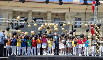 Eskişehir’de “Türkiye Yüzyılında Geleceğin Yıldızları” şenliği