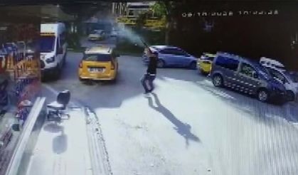 Adana’da kafeye otomatik tüfekle saldırı kamerada