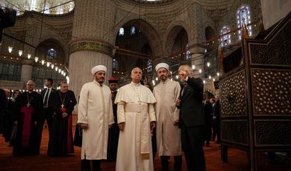 Papa 14. Leo, Sultanahmet Camii’ni hayranlıkla gezdi