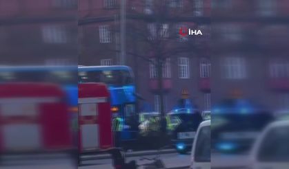 Stockholm’de çift katlı otobüs durağa daldı: En az 1 ağır yaralı