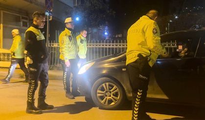 "Eşim gelmeden araçtan inmem" dedi