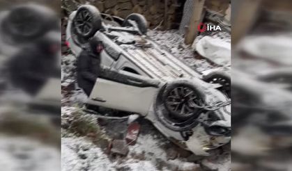 Üsküdar’da karlı yokuş kazaya sebep oldu