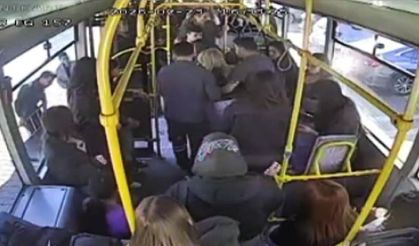Minibüste rahatsızlanan yolcu için güzergahını değiştirdi, hastaneye yetiştirdi