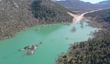 Antalya-Konya karayolunda son durum dron ile görüntülendi: 4 kilometrelik kısım sular altında