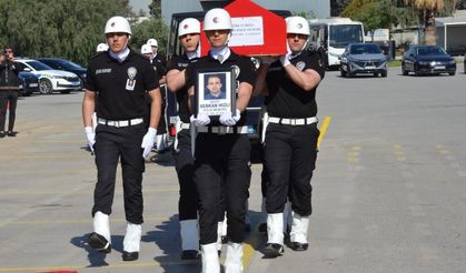 İzmir’de şehit polis memuru Serkan Hızlı için tören düzenlendi