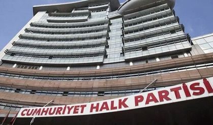 CHP'de sürpriz ayrılık! O isim istifa etti