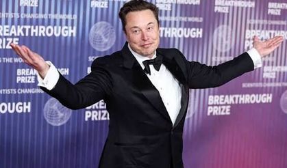 Elon Musk, servetinin yaklaşık 1,1 trilyon dolara ulaşmasıyla dünyanın ilk trilyoneri oldu