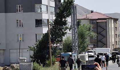Otobüs durağında şüpheli paket alarmı
