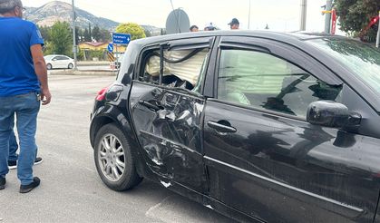 Otomobil ile çarpışan motosikletin sürücüsü ağır yaralandı