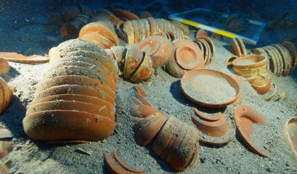 Akdeniz'in derinliklerinden 2 bin 100 yıllık lüks sofra takımı çıktı