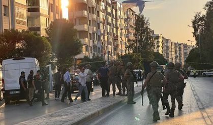 İzmir'de bankada silahlı soygun girişimi! Rehineler kurtarıldı, şüpheli gözaltında