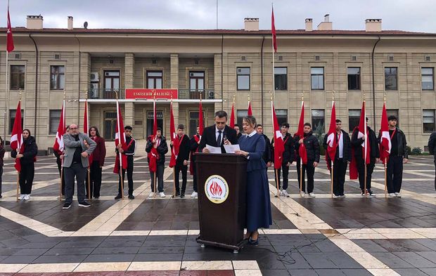 Eskişehir’de 24 Kasım Öğretmenler Günü törenle kutlandı