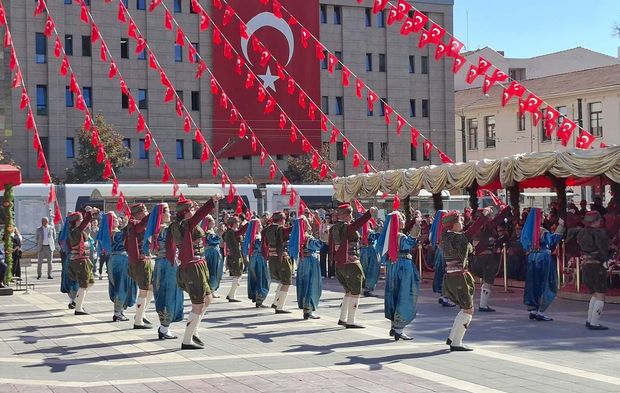 Eskişehir’in düşman işgalinden kurtuluşunun 104. yılı büyük coşkuyla kutlandı