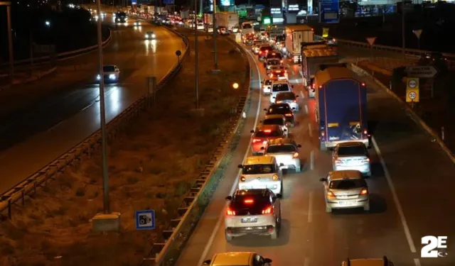 43 ilin geçiş güzergahında trafik yoğunluğu başladı