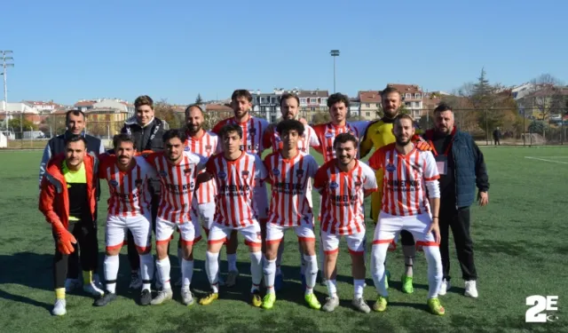 Düelloda Üniversite Evleri galip 3-2