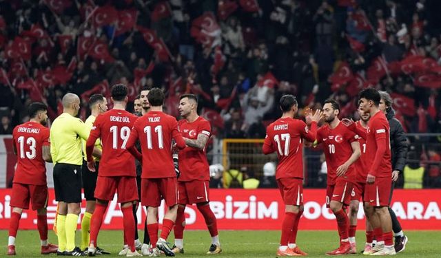 Maç sonu mililer büyük sevinç yaşadı