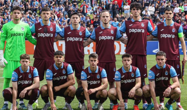 Bakan Bak’tan Trabzonspor U19'a tebrik