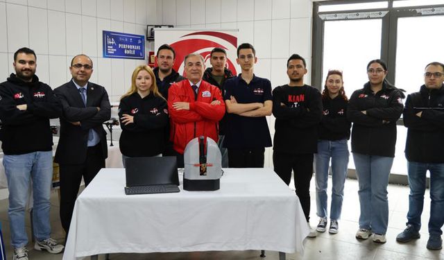 Öğrenciler hava savunma sistemi geliştirdi: 5 santimetrelik cismi vurabiliyor