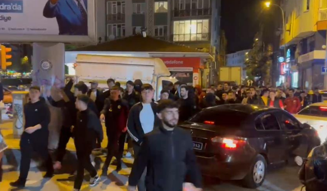 Eskişehirspor taraftarı sokağa döküldü