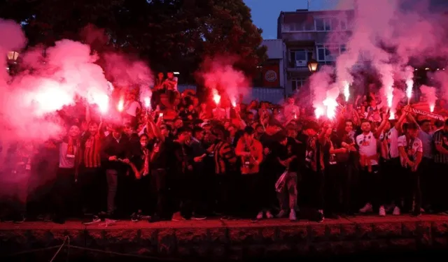 Eskişehirspor şampiyonluğu taraftarıyla kutluyor: 3 ayrı noktadan ring seferleri!