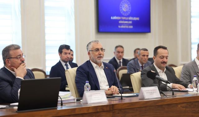 Bakan Işıkhan, Memur-Sen Başkanı Yalçın ve sendika temsilcileri ile bir araya geldi