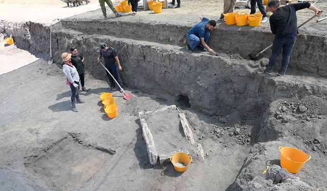 Küllüoba Höyüğü'ndeki mezarlık alanda yapılan arkeolojik çalışmaların ilginç sonuçları