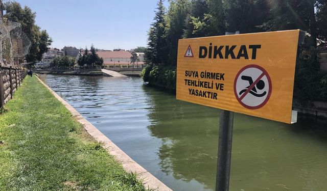 Eskişehir’de tehlikeli serinleme: Porsuk Çayı’na giren genç çıkarıldı