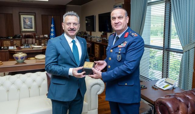 Vali Aksoy, Hava Korgeneral Rafet Dalkıran'a iade-i ziyarette bulundu