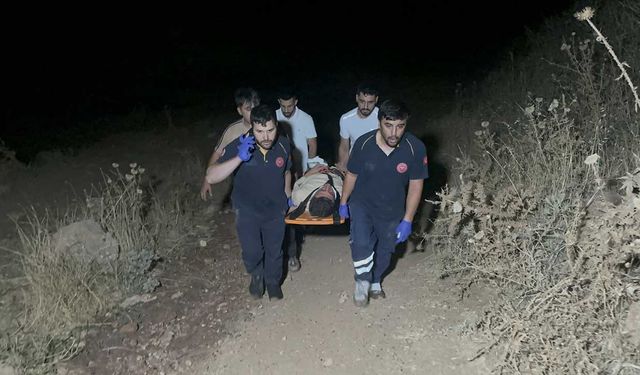 Motosiklet uçurumdan yuvarlandı