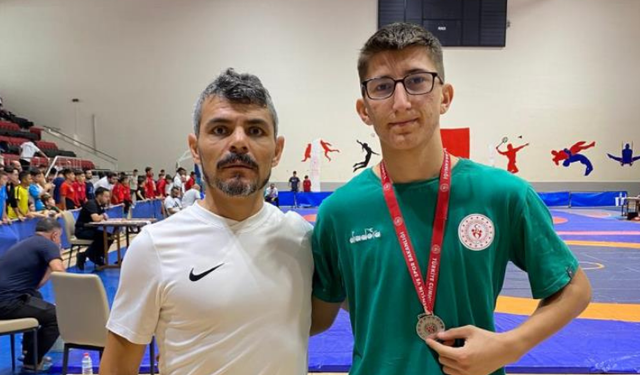 Eskişehirli sporcunun güreş başarısı
