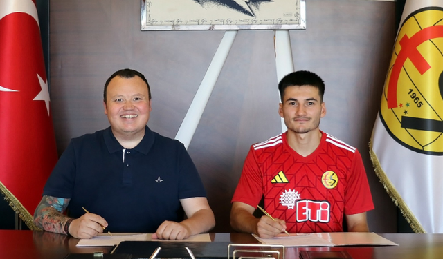 Emre Eskişehirspor’a imza attı