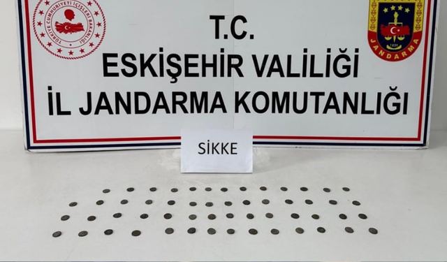 Eskişehir'de tarihi eser operasyonu: Çantasında 55 sikke ile yakalandı